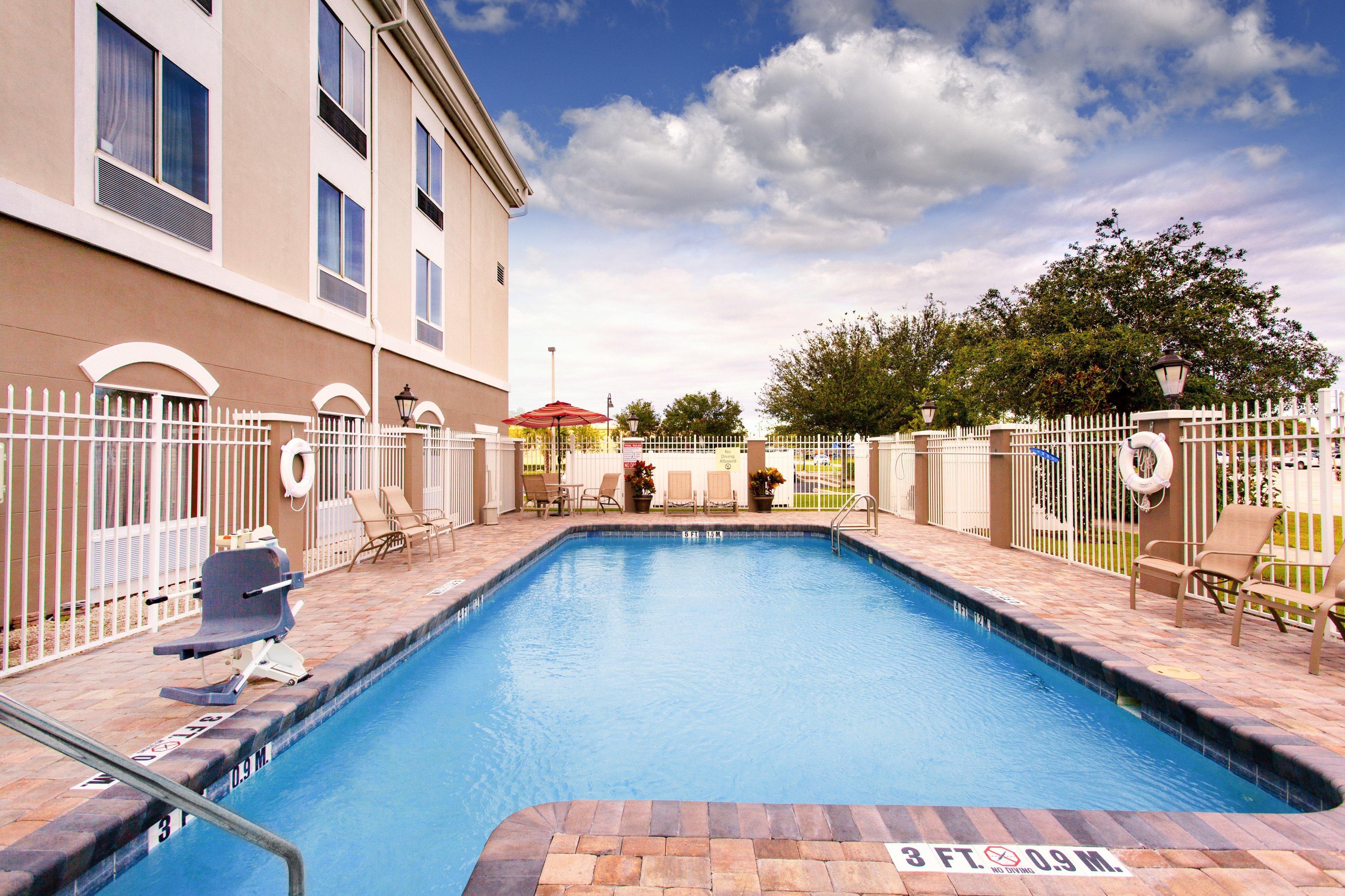 Holiday Inn Express Lake Wales North-Winter Haven By Ihg Waverly Eksteriør billede